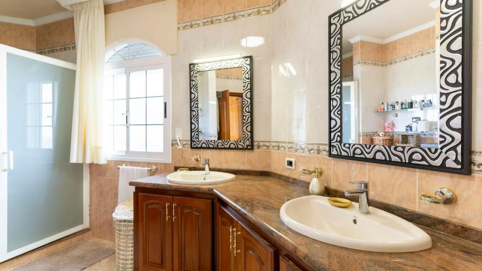 קנדלריה Chalet Luxury 0*,  ספרד